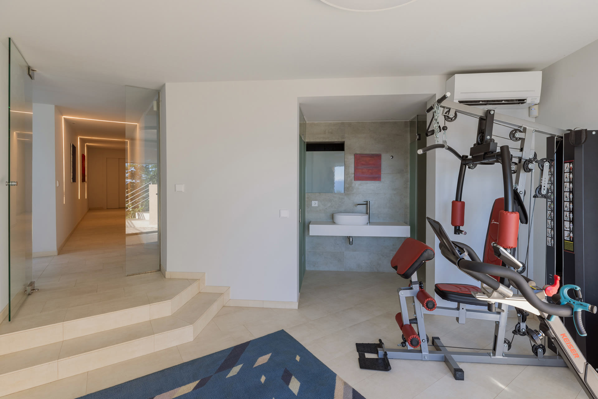 Gym with exercise equipment at Tamariu
