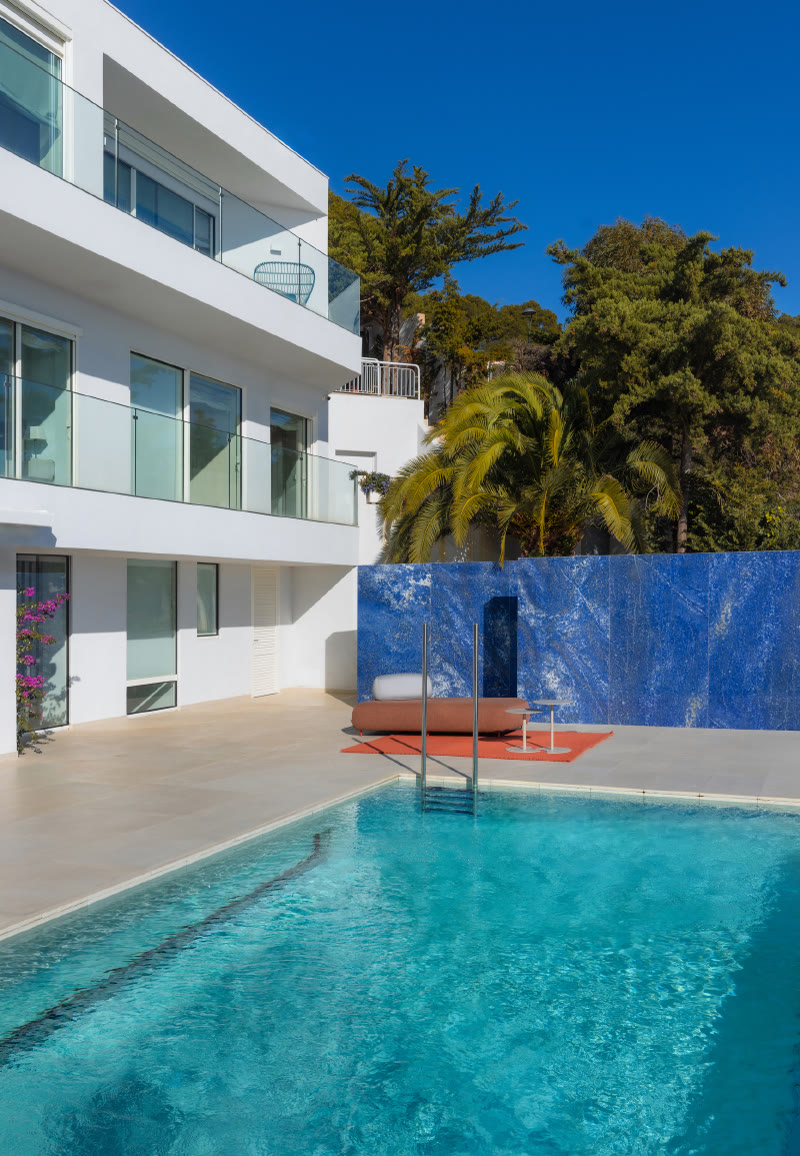 House beside the pool at Tamariu