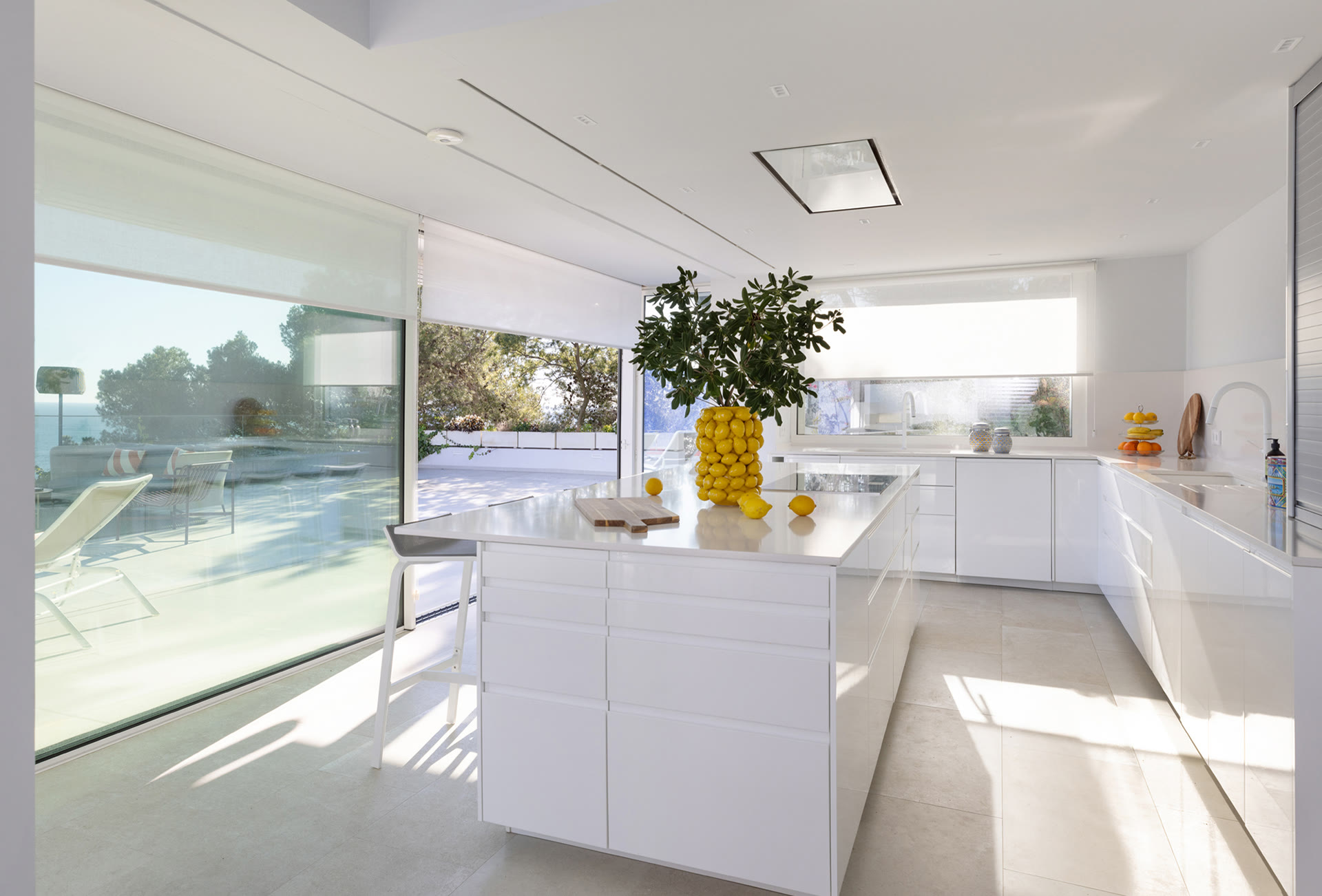 Kitchen island and terrace at Tamariu